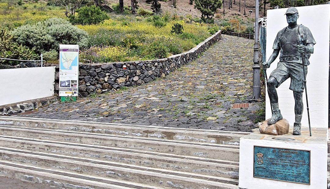 Escultura El Caminante